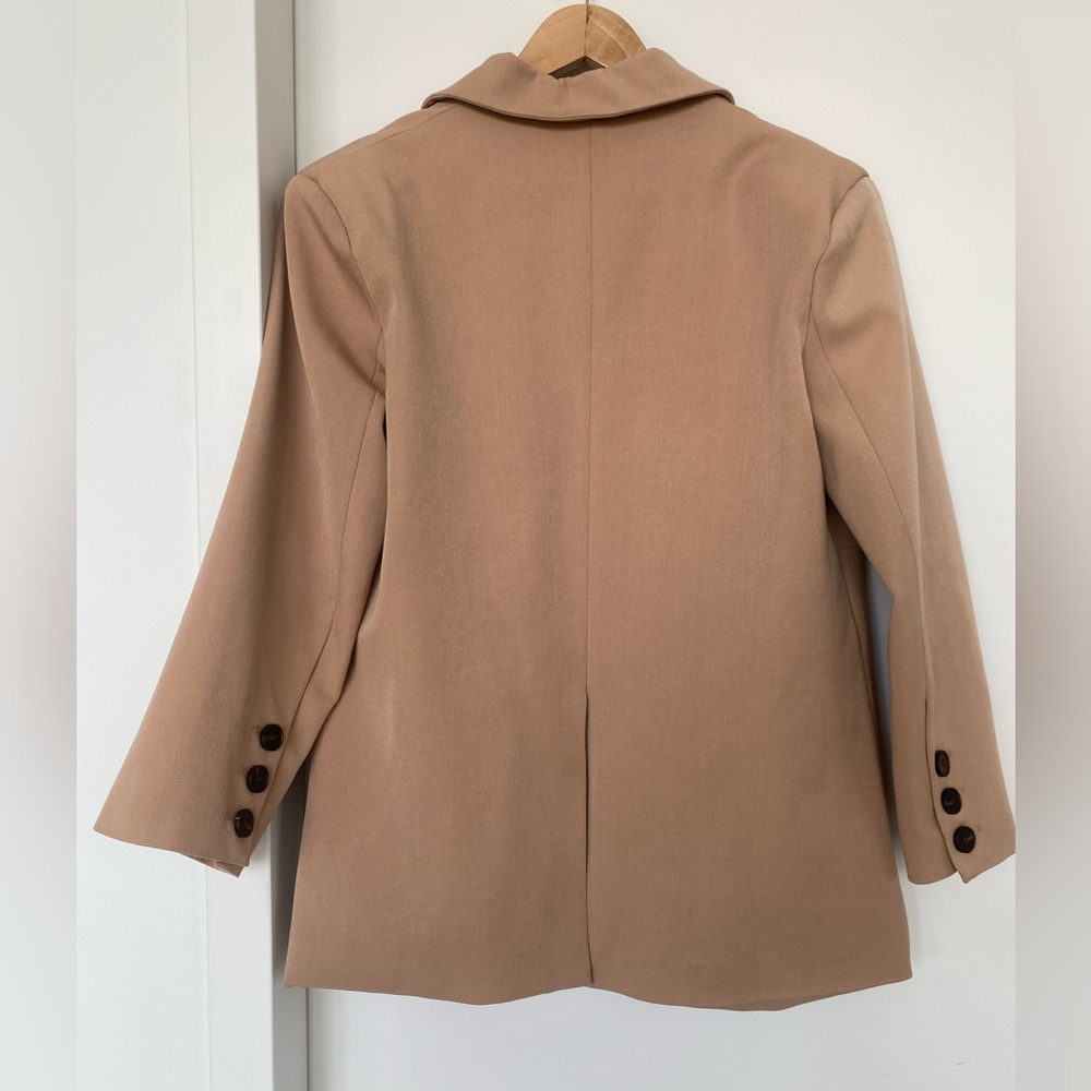 Oversized cream women blazer - Picture 2 of 4